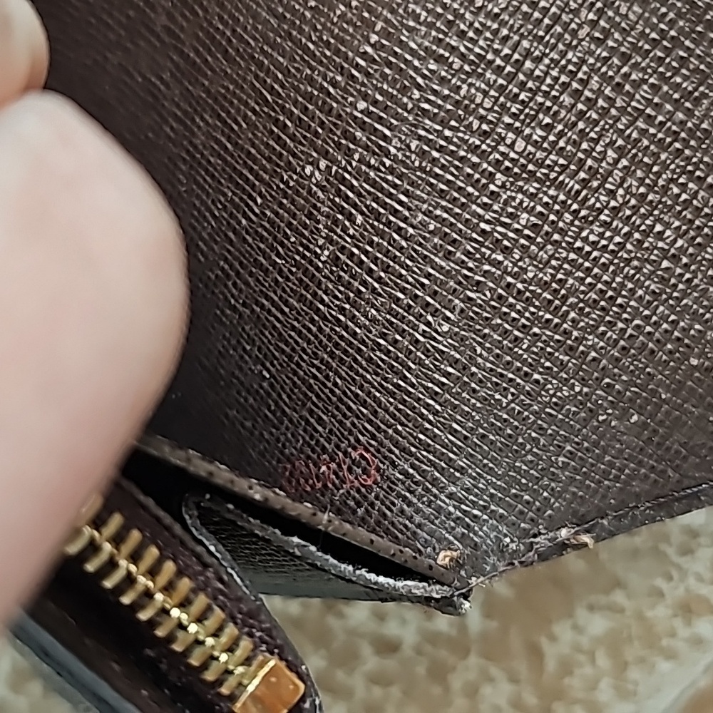 Louis Vuitton Damier Ebene Wallet - Picture 17 of 17